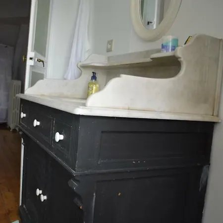 D'hotes Les Ecuries Homestay Le Mans