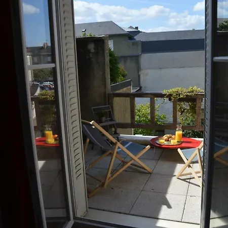 D'hotes Les Ecuries Homestay *