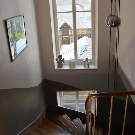 D'hotes Les Ecuries Homestay